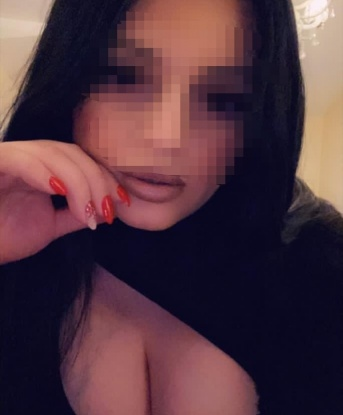 Я знаю, что тебе нужно, и готова реализовать все тайные желания. 💋 Возможности? Множество! Со мной ты откроешь новые грани наслаждения, погрузишься в мир беззаботной страсти и ощутишь все, что могут дать сексуальные игры. 😈 С меня – нежные прикосновения, язычок, который знает все секреты и проникновение в самые запретные фантазии. 💦 Отзывы моих клиентов? Они говорят о моей непревзойденной красоте и профессионализме. 🌟 Ты хочешь проверить? Забудь обо всем, позвони мне прямо сейчас и погрузись в волшебный мир страсти и наслаждения. Жду тебя в Москве, милый! 😉🌃 Янка